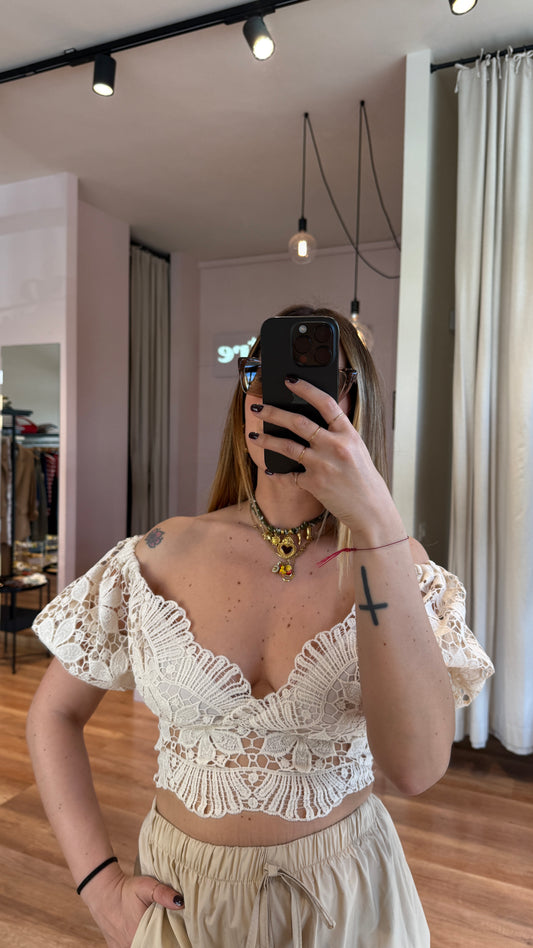 Croptop Lizzie